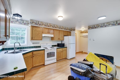 960 Effort Neola Rd, Stroudsburg, PA 18360 - photo 5