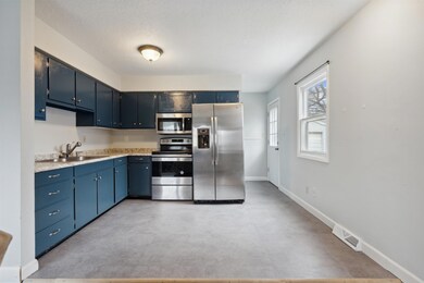 1212 Lilac Ln, Cedar Falls, IA 50613 - photo 6