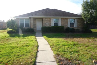 2316 Creekdale Dr, Denton, TX 76210 - photo 2