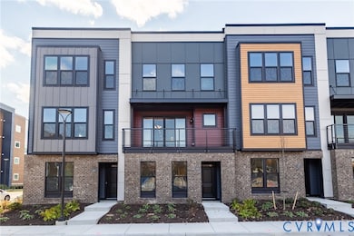 4446 Dominion Forest Cir, Glen Allen, VA 23060 - photo 2