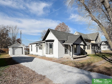 321 N Iowa Ave, York, NE 68467 - photo 4