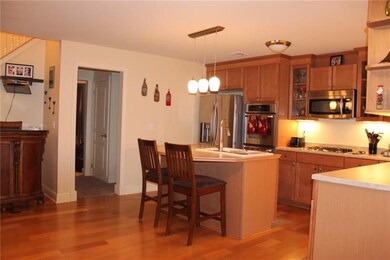 Spacious Kitchen with Island, Bar Area & EAT-IN Ar