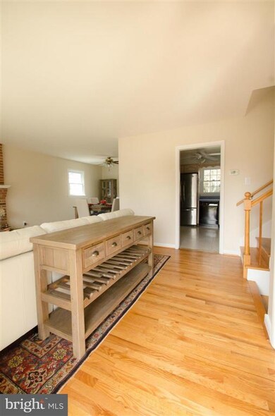 510 Harbor Dr, Annapolis, MD 21403 - photo 5