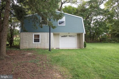 15908 Joyce Ln, Laurel, MD 20707 - photo 2