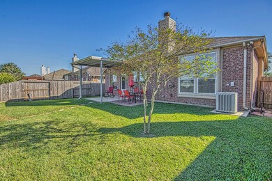 699 Columbia St, Alvin, TX 77511 - photo 6