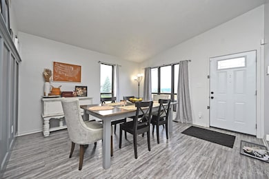 4723 Caprice Dr unit 13, Middletown, OH 45044 - photo 7