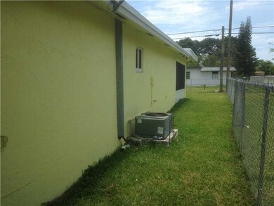 21821 SW 112th Ave, Miami, FL 33170 - photo 4