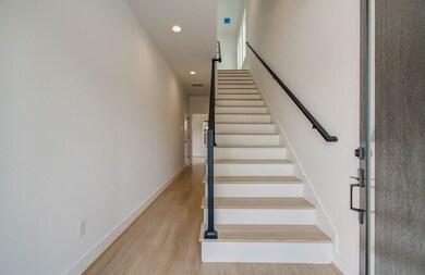 3811 Harvard St, Houston, TX 77018 - photo 2