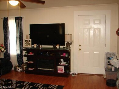 214 S Mccrary St, Asheboro, NC 27203 - photo 3