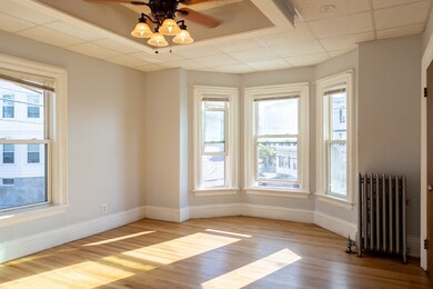 551 Essex St unit 4, Lynn, MA 01902 - photo 4