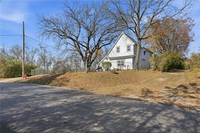 8414 Cernich Rd, Kansas City, KS 66109 - photo 5