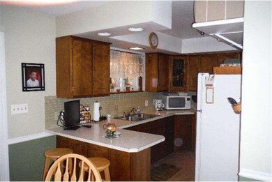 751 W Market St, Orwigsburg, PA 17961 - photo 6