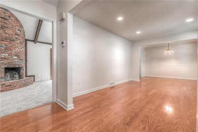 8751 Widmer Rd, Lenexa, KS 66215 - photo 7