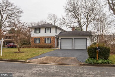 9829 Wolcott Dr, Burke, VA 22015 - photo 3