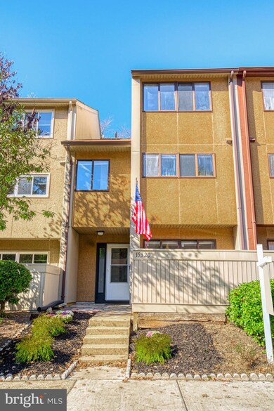 15320 Postillion Terrace, Woodbridge, VA 22191 - photo 2