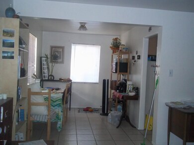 1408 E 8th 016