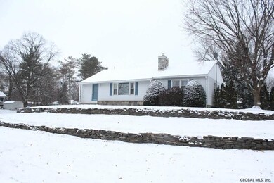 35 St Stephens Ln E, Schenectady, NY 12302 - photo 2