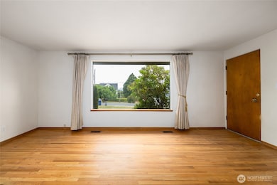 1411 38th St, Anacortes, WA 98221 - photo 5