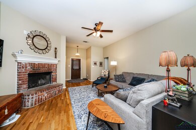 1705 Emily Ln, Kilgore, TX 75662 - photo 5