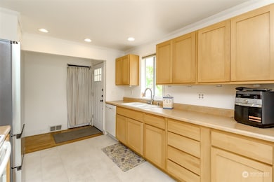 3228 S 162nd St, Seatac, WA 98188 - photo 6