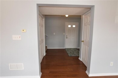 2277 Middle View Dr, Columbus, IN 47201 - photo 2