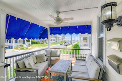 1st Floor Porch