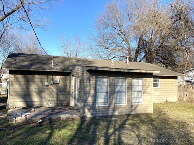 222 W Portland St, Sapulpa, OK 74066 - photo 2