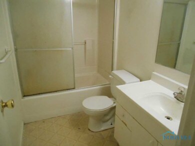 Full Bath.