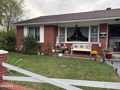 54 Ten Broeck Ave, Hudson, NY 12534 - photo 2