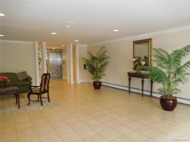 Lobby of 2 Consulate