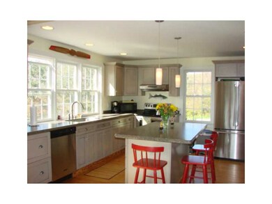 Kitchen. Maple cabs, all appliances