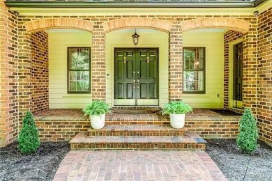 Unique entry way.