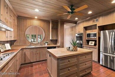 Kitchen to living room