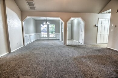 1912 Raquel Rd, Edmond, OK 73003 - photo 4