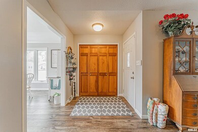 374 Northgate St, Lincoln, IL 62656 - photo 7