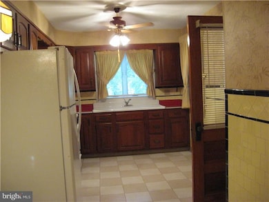 4857 8th Ave, Temple, PA 19560 - photo 7