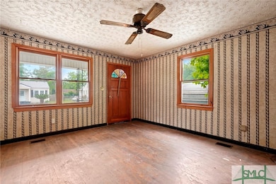 2110 E 56th St, Savannah, GA 31404 - photo 4