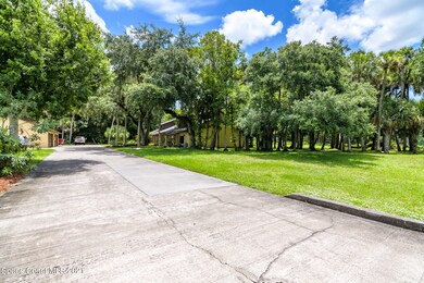 Green Grounds Surround