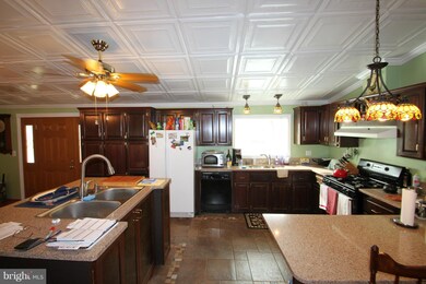 192 Sharp Rock Rd, Sperryville, VA 22740 - photo 7