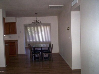 10442 W Caron Dr, Sun City, AZ 85351 - photo 4