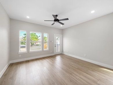 216 E 37th St unit A, Houston, TX 77018 - photo 5