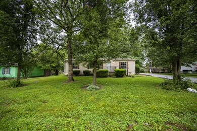 215 Wall St, Shelbyville, TN 37160 - photo 2