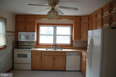 4912 Ridge Rd, Rosedale, MD 21237 - photo 6