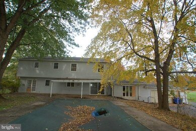 12614 Viewside Dr, North Potomac, MD 20878 - photo 3