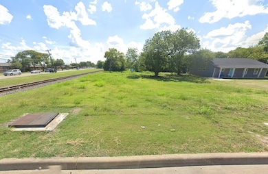 212 Peters St, Waxahachie, TX 75165 - photo 2