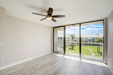 2561 Village Blvd unit 402, West Palm Beach, FL 33409 - photo 7