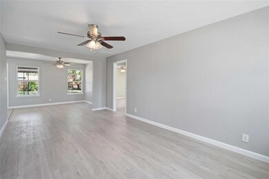 805 Barkley St, Houston, TX 77022 - photo 6