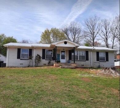 100 Forest Dr, McMinnville, TN 37110 - photo 3