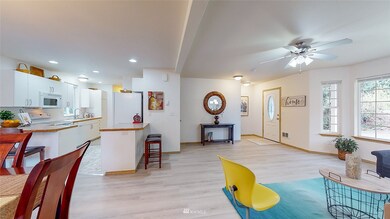 22004 Bluewater Dr SE, Yelm, WA 98597 - photo 3