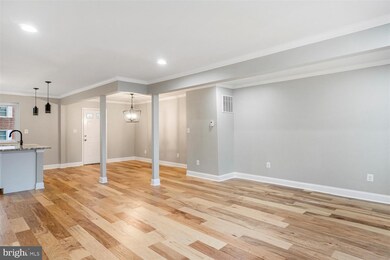 3926 Glenhunt Rd, Baltimore, MD 21229 - photo 6